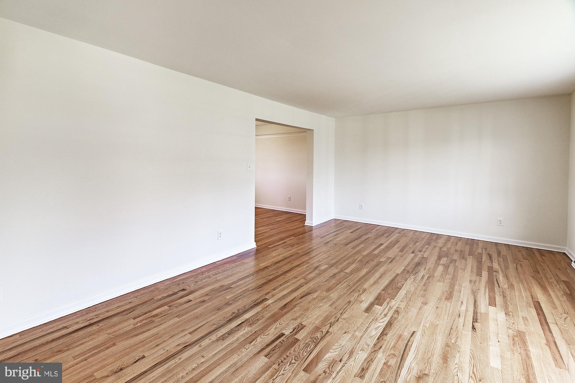 16 Bemis Road Newark, DE 19711 - Photo 4 of 38 Living room