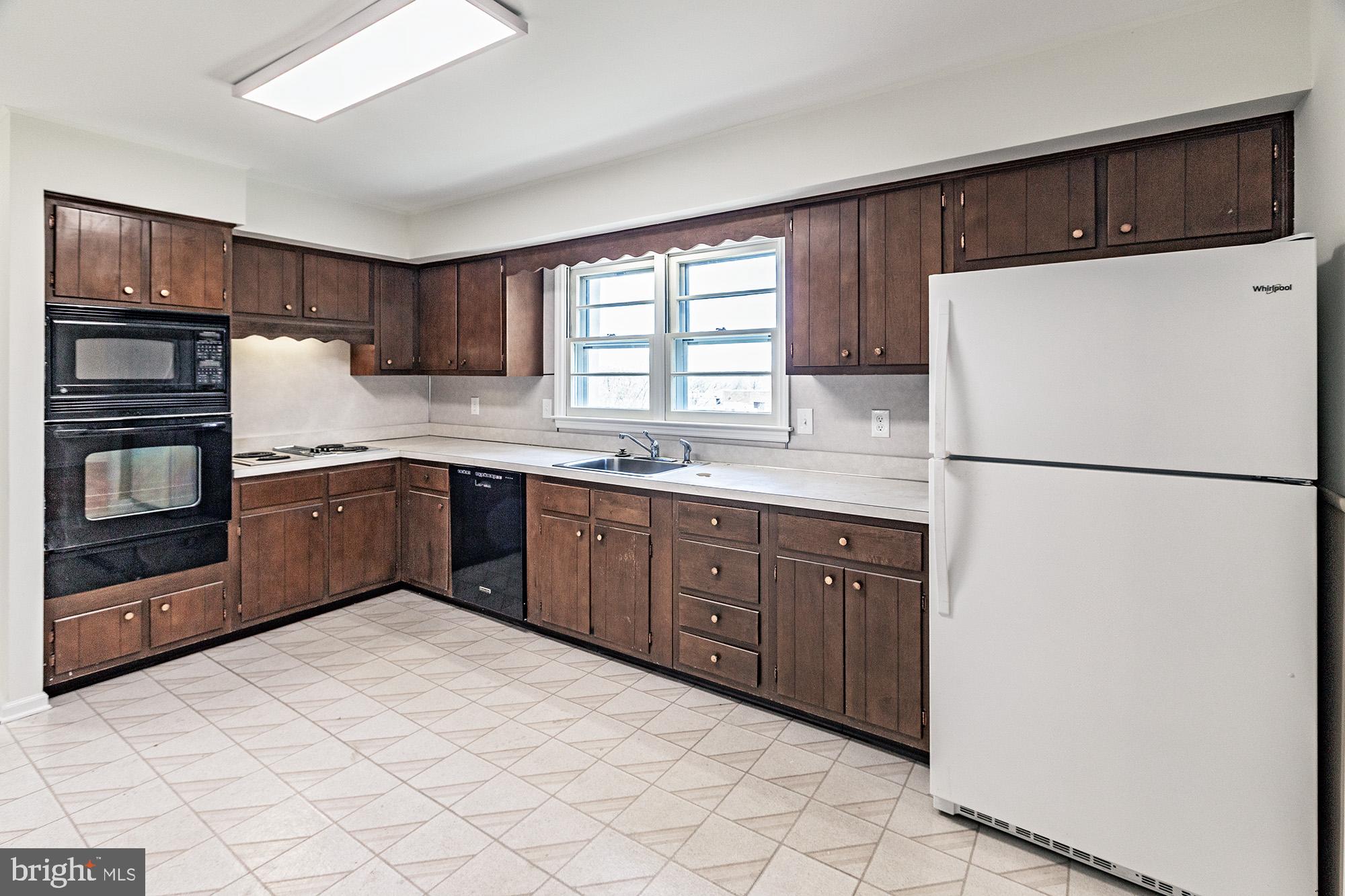 16 Bemis Road Newark, DE 19711 - Photo 9 of 38 Kitchen