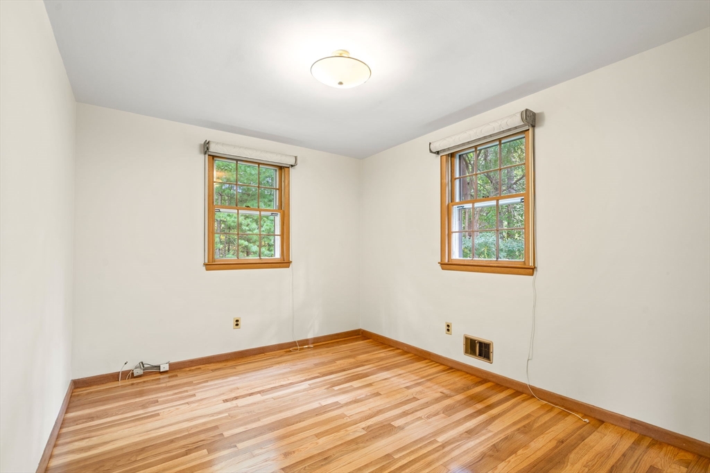 73 Hickory Road Sudbury, MA 01776 - Photo 11 of 31 Gallery Image 11