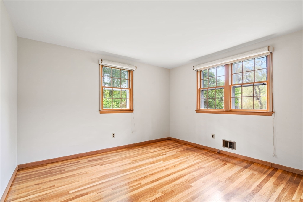 73 Hickory Road Sudbury, MA 01776 - Photo 15 of 31 Gallery Image 15