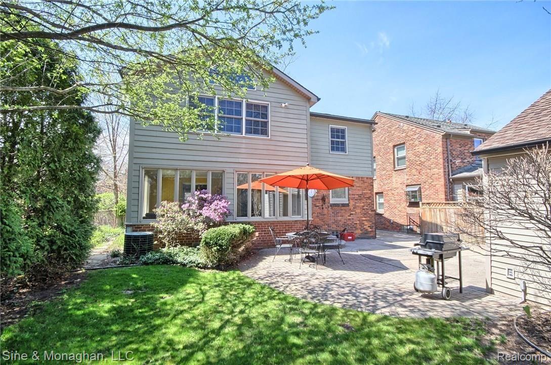 318 McMillan Road Grosse Pointe, MI 48236 - Photo 31 of 34 Rear.jpg