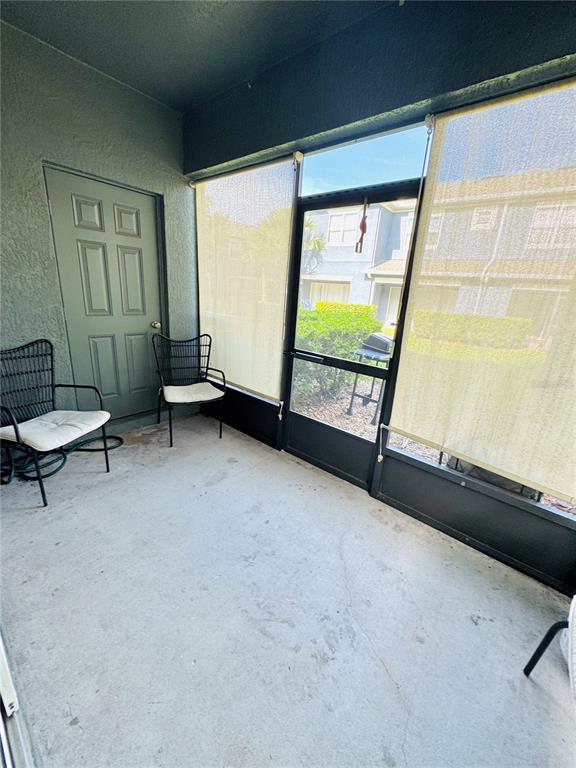 3660 Wilshire Way Road, Unit 260 Orlando, FL 32829 - Photo 20 of 25 a view of an empty room with a window