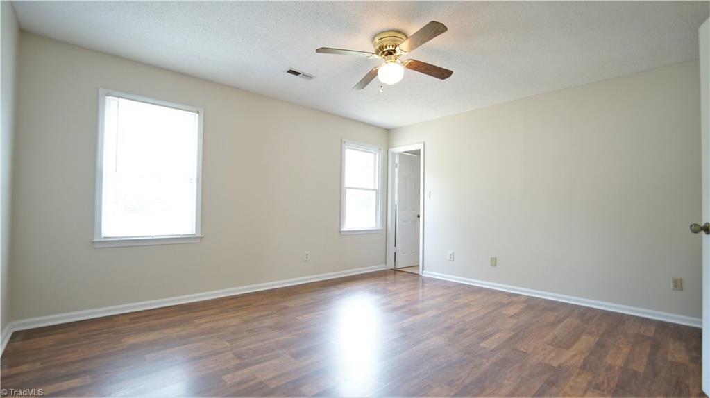 553 Covington Ridge Road Winston-Salem, NC 27107 - Photo 14 of 21 Master bedroom