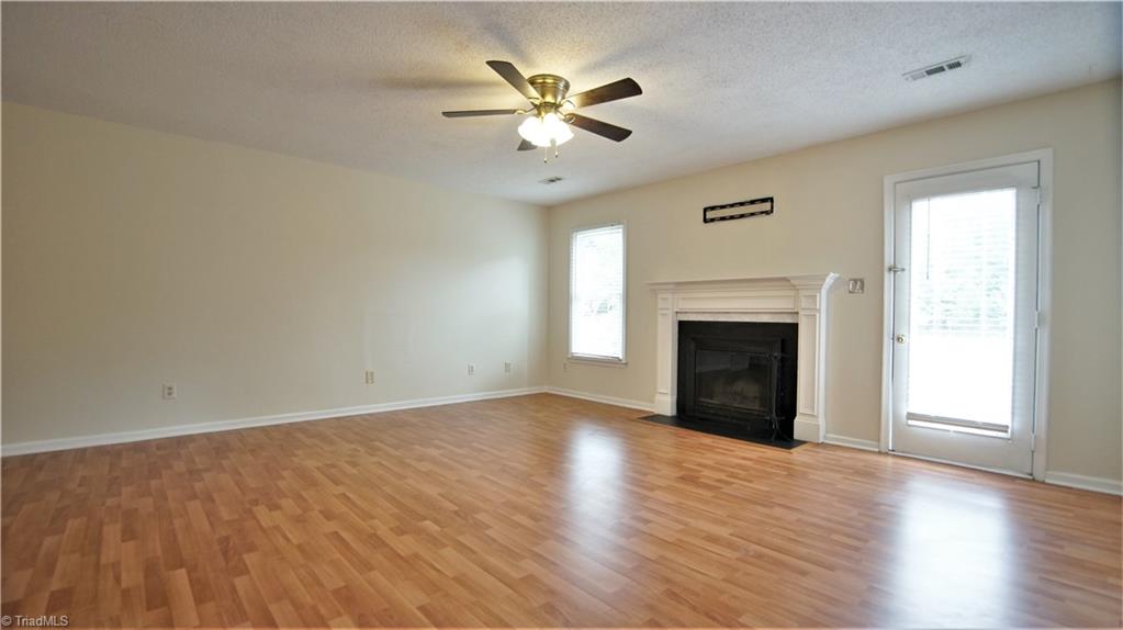 553 Covington Ridge Road Winston-Salem, NC 27107 - Photo 5 of 21 Living room freshly painted
