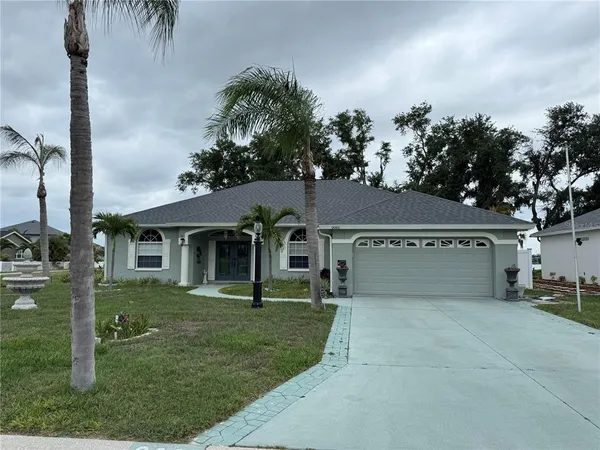 $479,500 | 9001 69th Avenue East, Palmetto, FL 34221