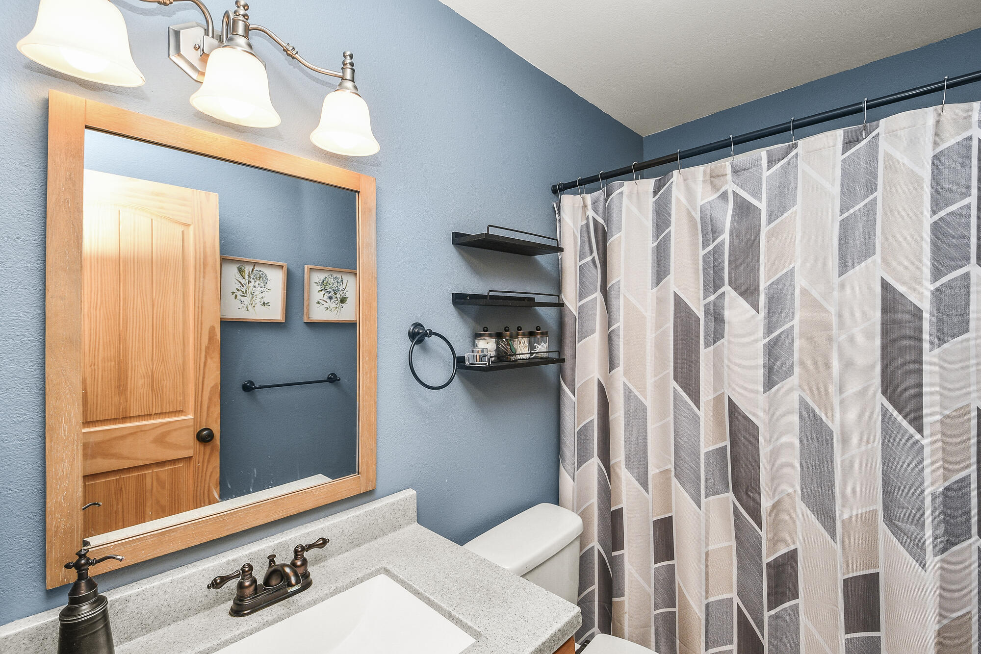 814 Peace In Valley Road Blue Eye, MO 65611 - Photo 35 of 53 Bathroom