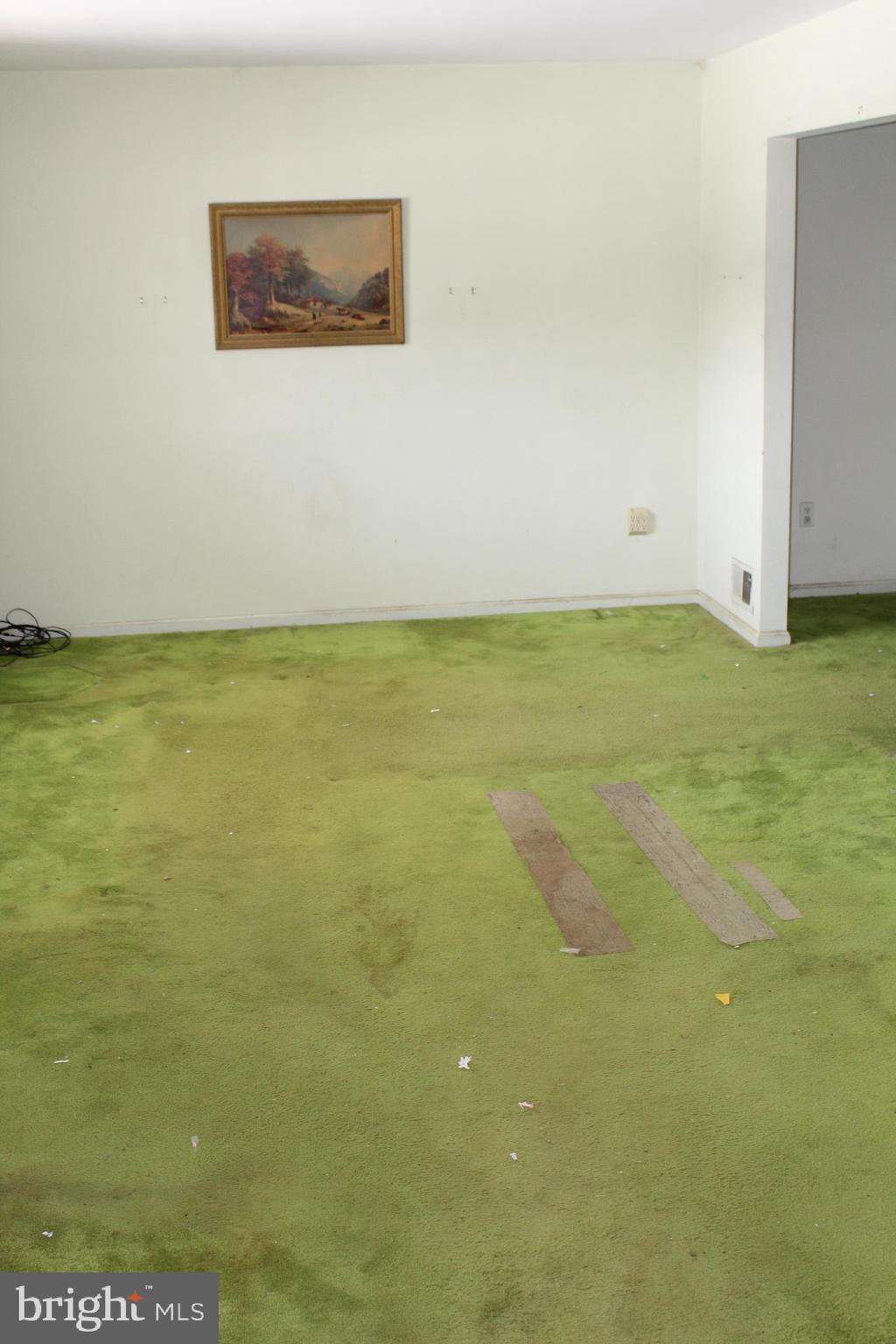 6815 Rolling Road Springfield, VA 22152 - Photo 15 of 22 a view of an ocean