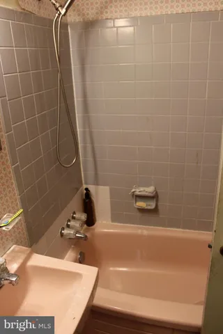 $575,000 | 6815 Rolling Road, Springfield, VA 22152