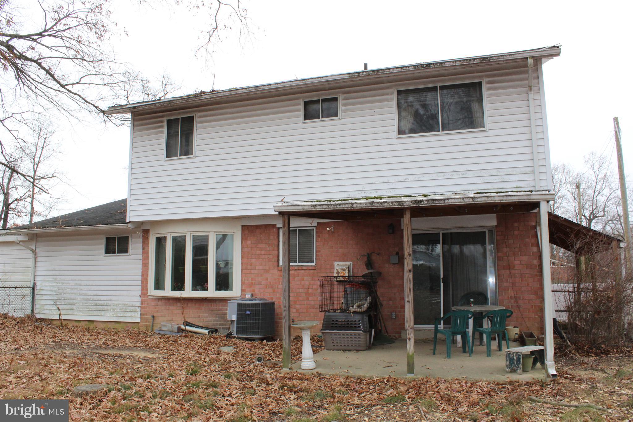 6815 Rolling Road Springfield, VA 22152 - Photo 8 of 12