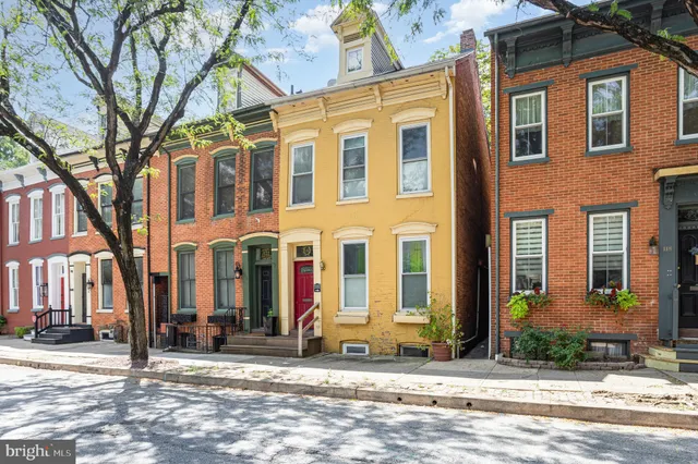 $199,999 | 120 South Newberry Street, York, PA 17401