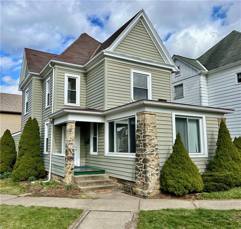 142 Hamilton Avenue Vandergrift, PA 15690 - Photo 1 of 27 Such a pretty home on a nice corner lot