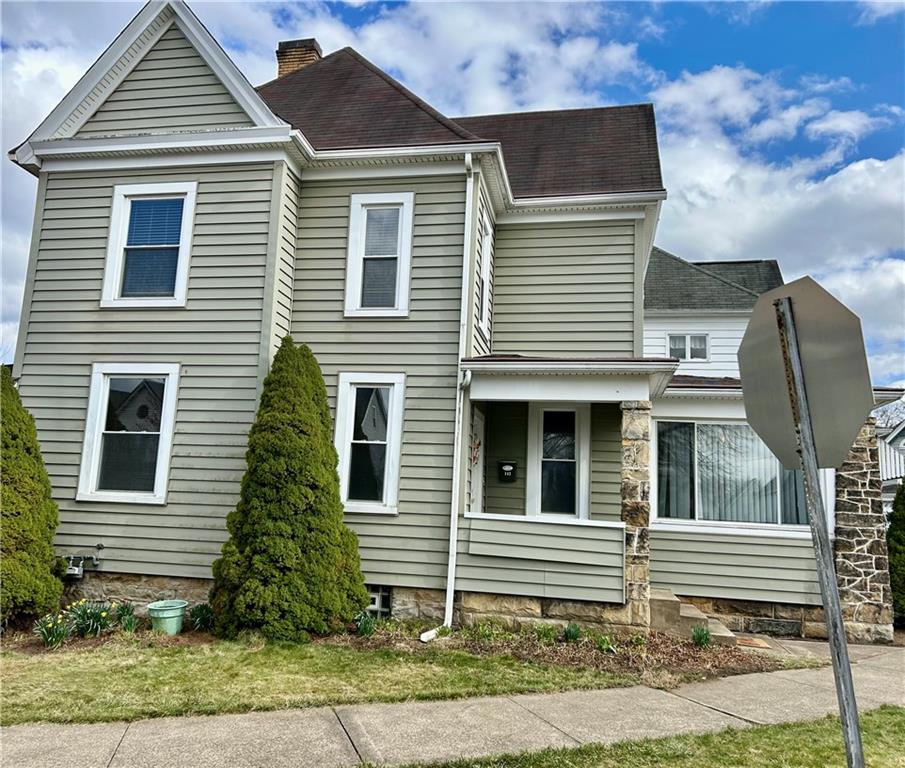 142 Hamilton Avenue Vandergrift, PA 15690 - Photo 3 of 27