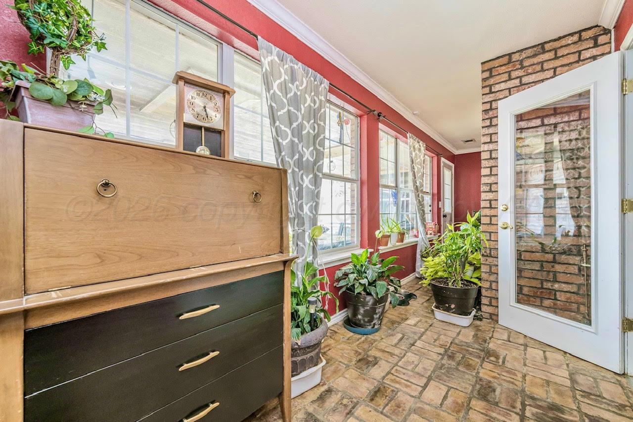 200 Hunters Trail Amarillo, TX 79124 - Photo 11 of 23 sunroom