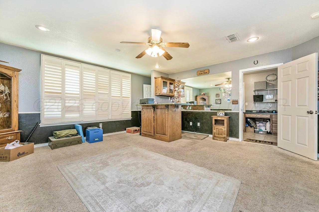 200 Hunters Trail Amarillo, TX 79124 - Photo 9 of 23 2nd Living area