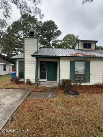 $975 | 117 Village Circle, Jacksonville, NC 28546