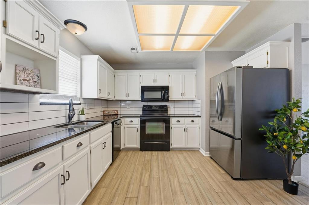 302 E Street Creighton, MO 64739 - Photo 17 of 29