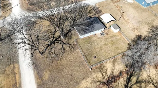 $220,000 | 302 E Street, Creighton, MO 64739