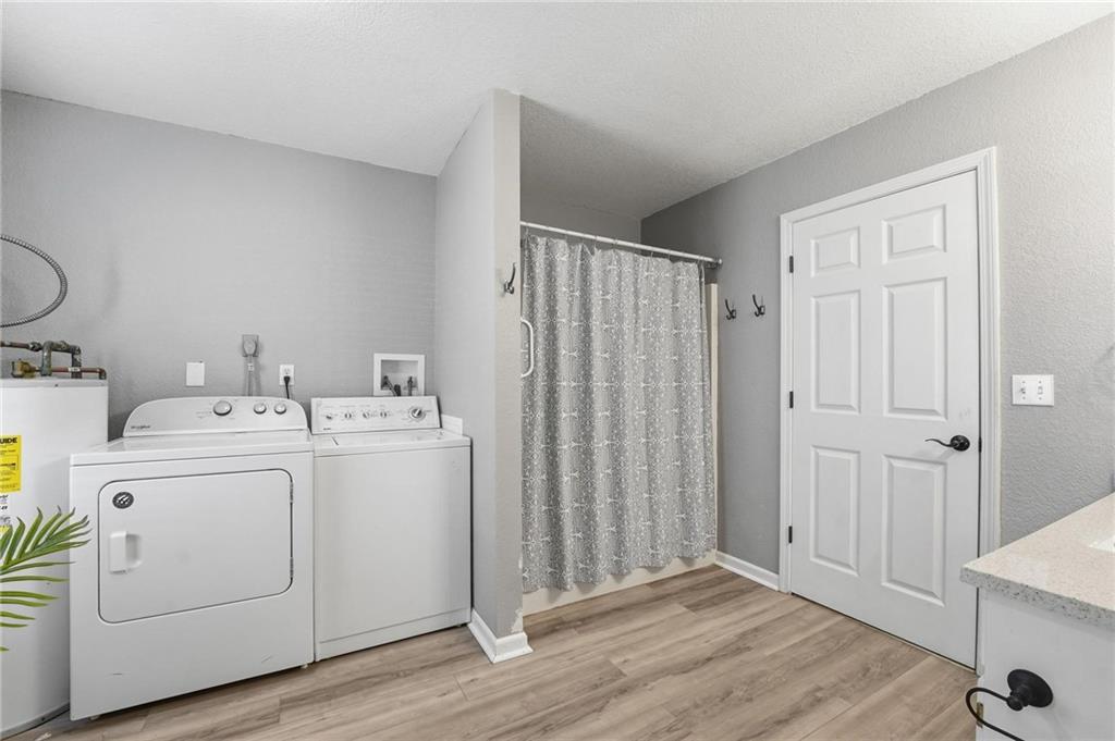 302 E Street Creighton, MO 64739 - Photo 8 of 29