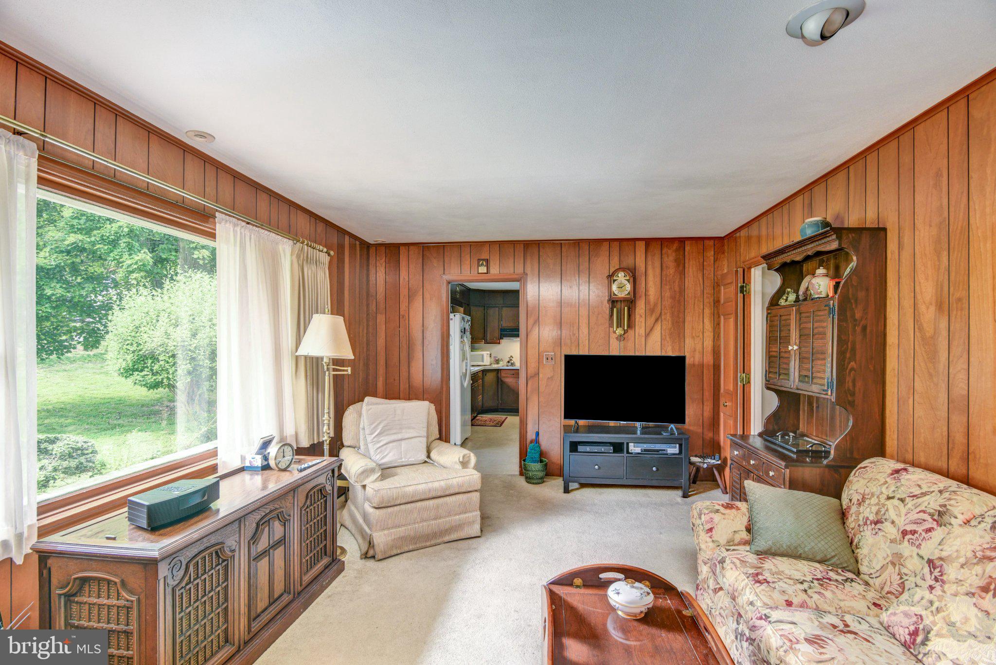 19 Crown Road Trenton, NJ 08638 - Photo 12 of 27 Cozy retreat with natural light.