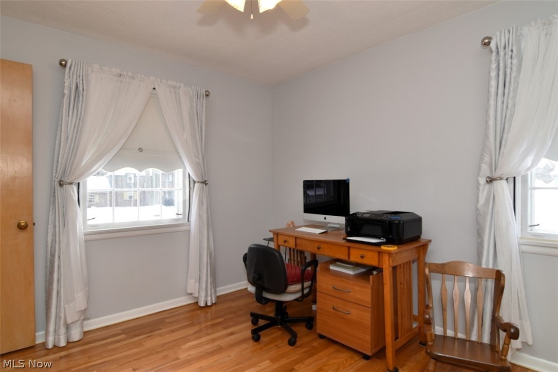 15991 Henley Road Cleveland, OH 44112 - Photo 25 of 36 3rd Bedroom