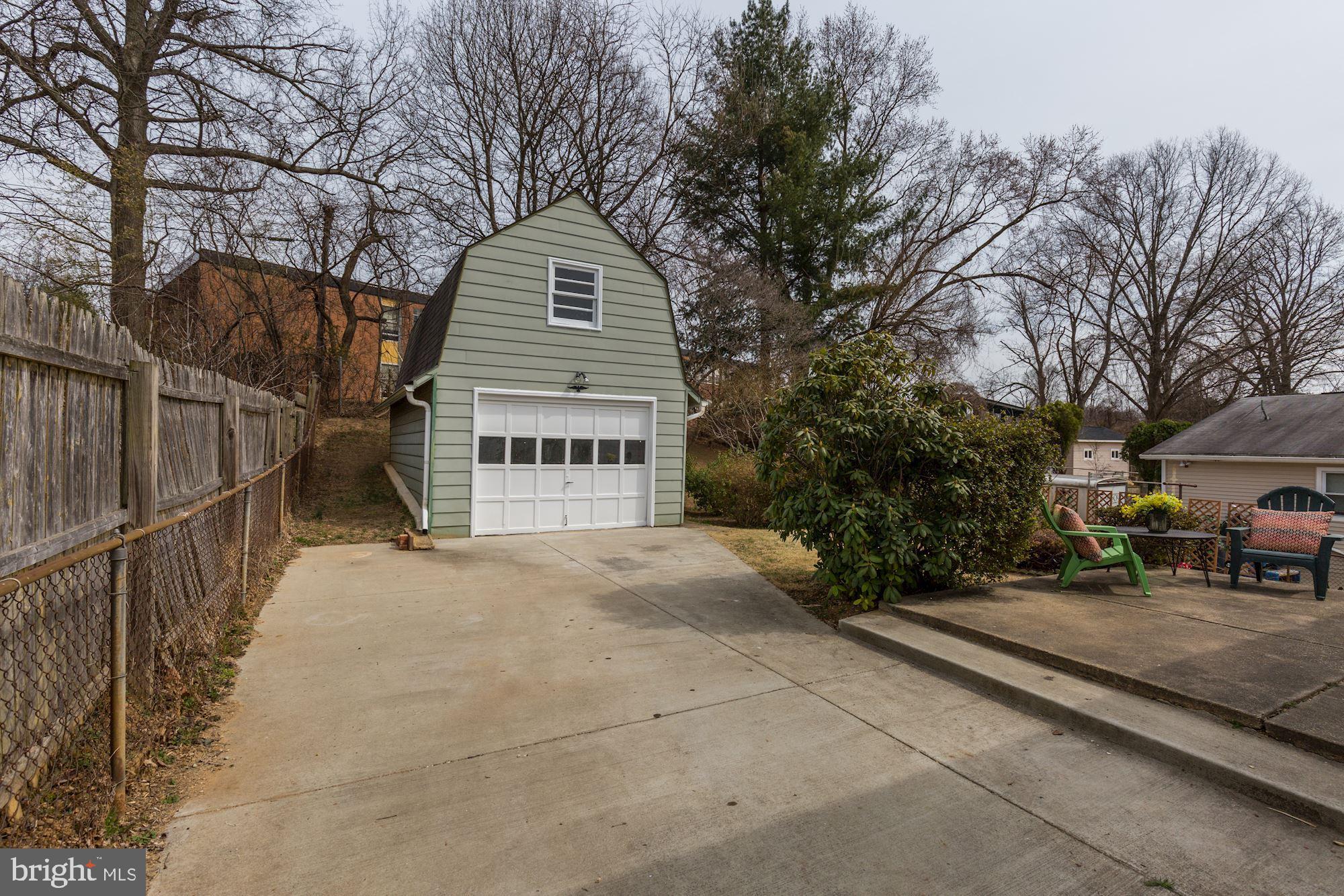 11813 Indigo Road Silver Spring, MD 20906 - Photo 3 of 27