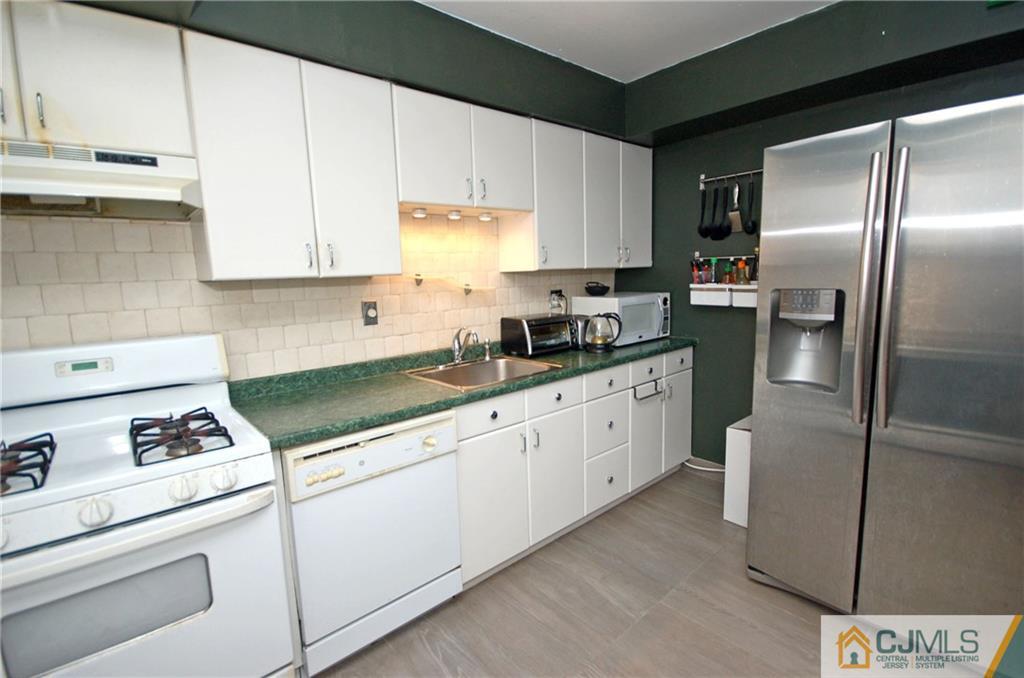 72 Fox Road, Unit 4B Edison, NJ 08817 - Photo 11 of 18 Gallery Image 11