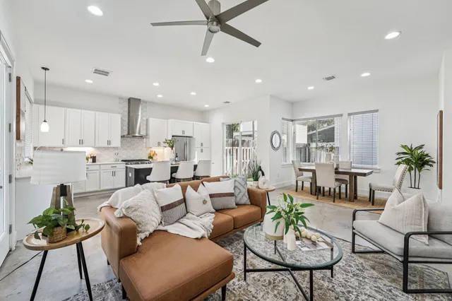 $815,000 | 739 Gunter Street, Unit 1, Austin, TX 78702