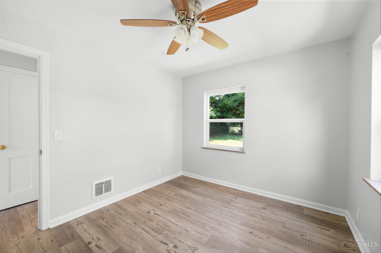 5767 Argus Road Cincinnati, OH 45224 - Photo 16 of 24 Gallery Image 16