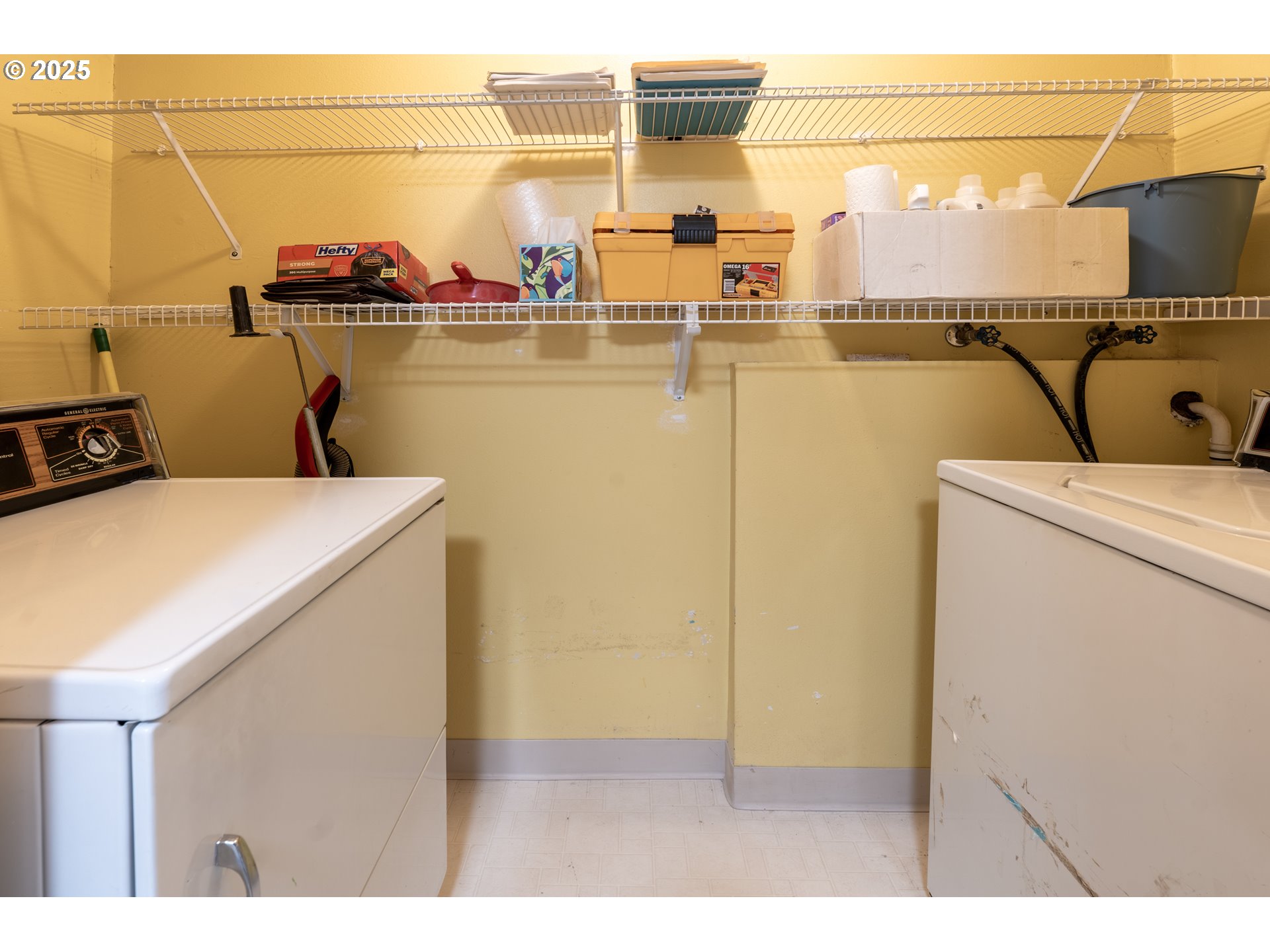 2702 Southeast 138th Avenue, Unit 15 Portland, OR 97236 - Photo 13 of 18