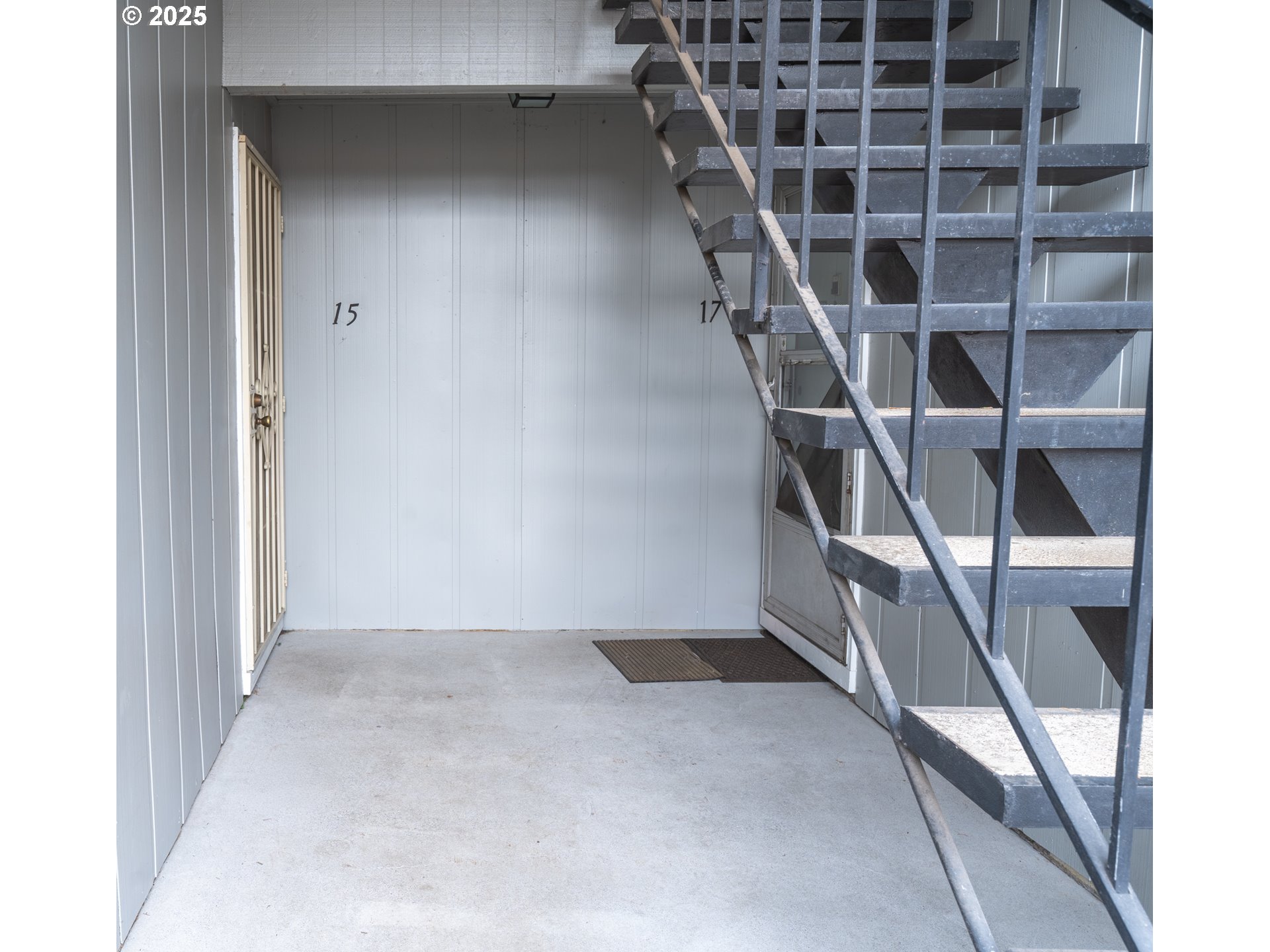 2702 Southeast 138th Avenue, Unit 15 Portland, OR 97236 - Photo 16 of 18