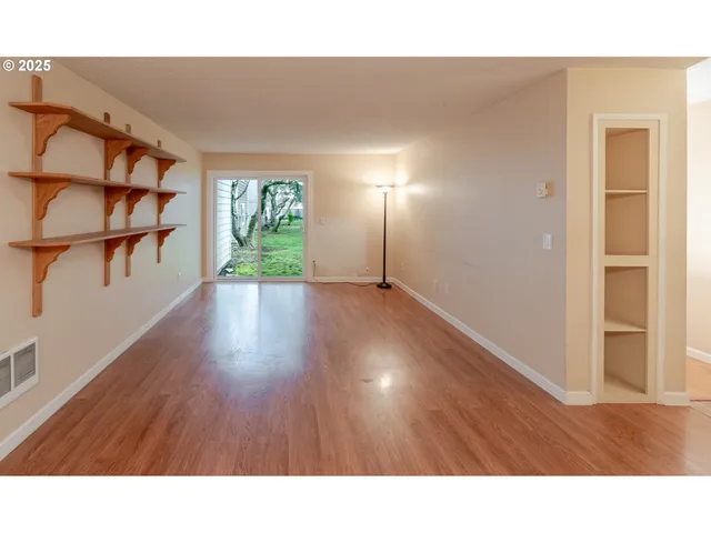 $105,000 | 2702 Southeast 138th Avenue, Unit 15, Portland, OR 97236