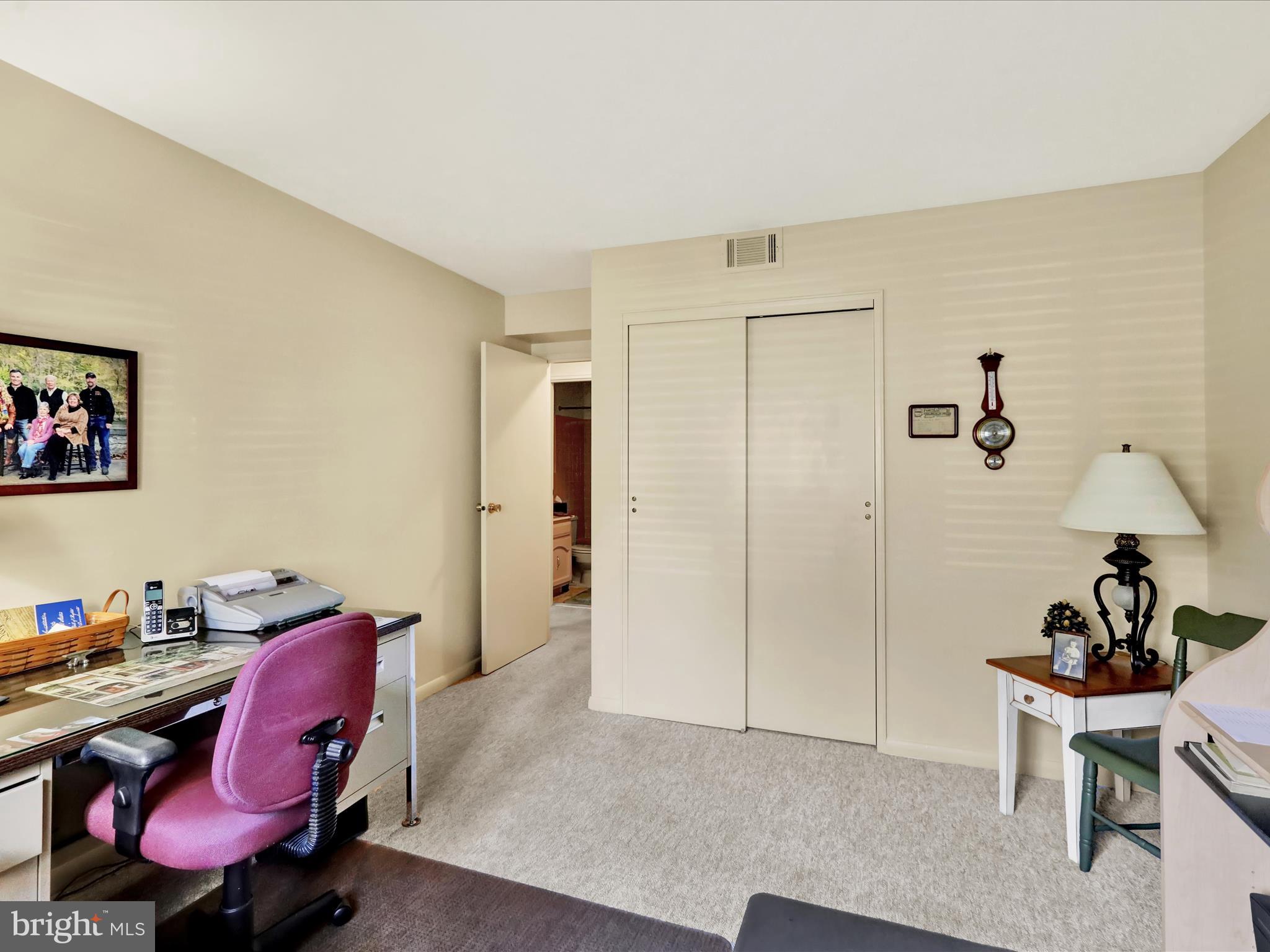 1801 Cambridge Avenue, Unit B4 Wyomissing, PA 19610 - Photo 17 of 27 a living room with furniture