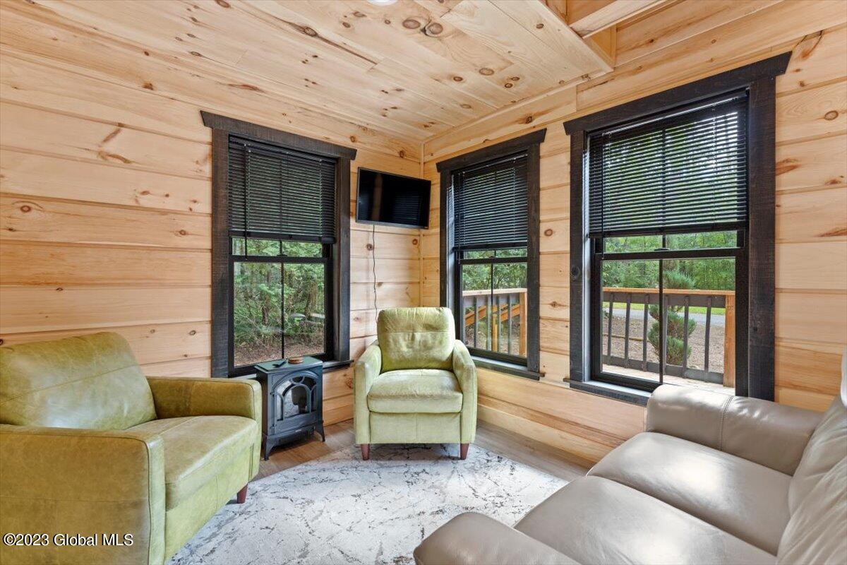 15-17 Pine Road Lake Luzerne, NY 12846 - Photo 8 of 32 29-DOD00465