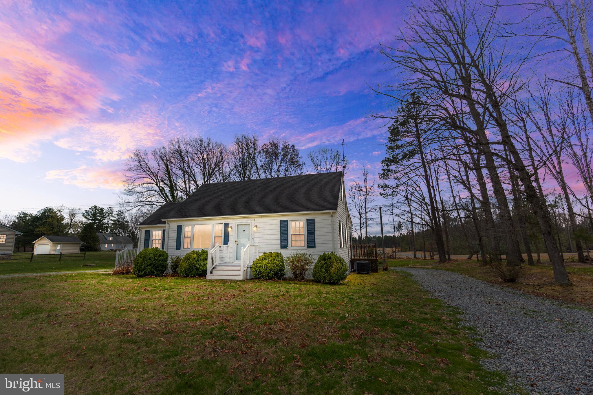 7096 Ladysmith Road Ruther Glen, VA 22546 - Photo 2 of 18