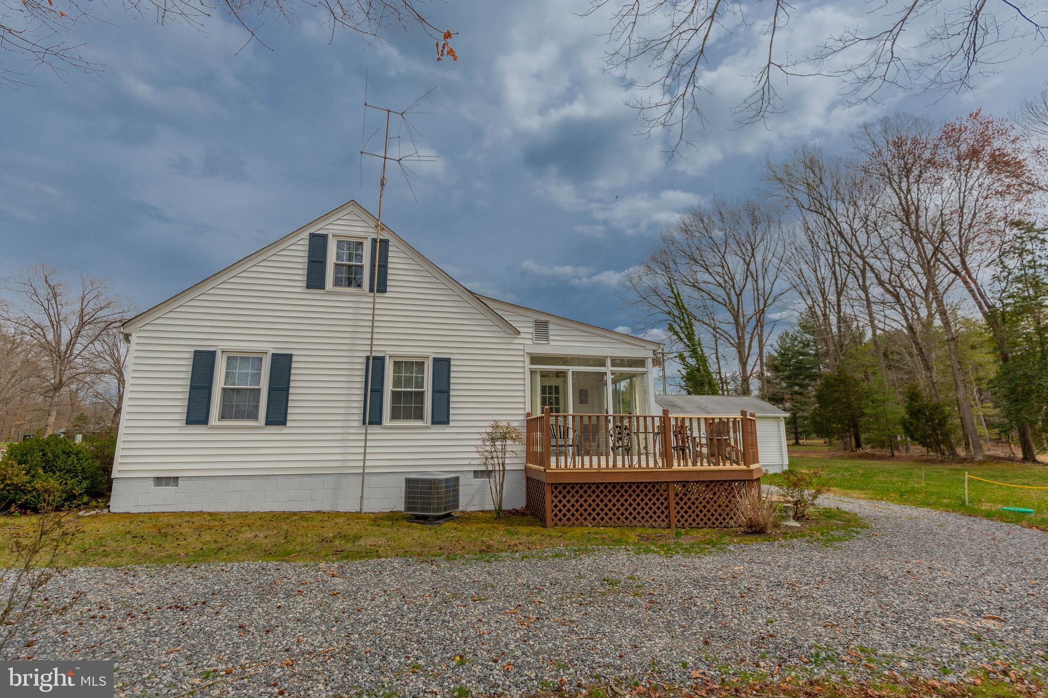 7096 Ladysmith Road Ruther Glen, VA 22546 - Photo 7 of 18