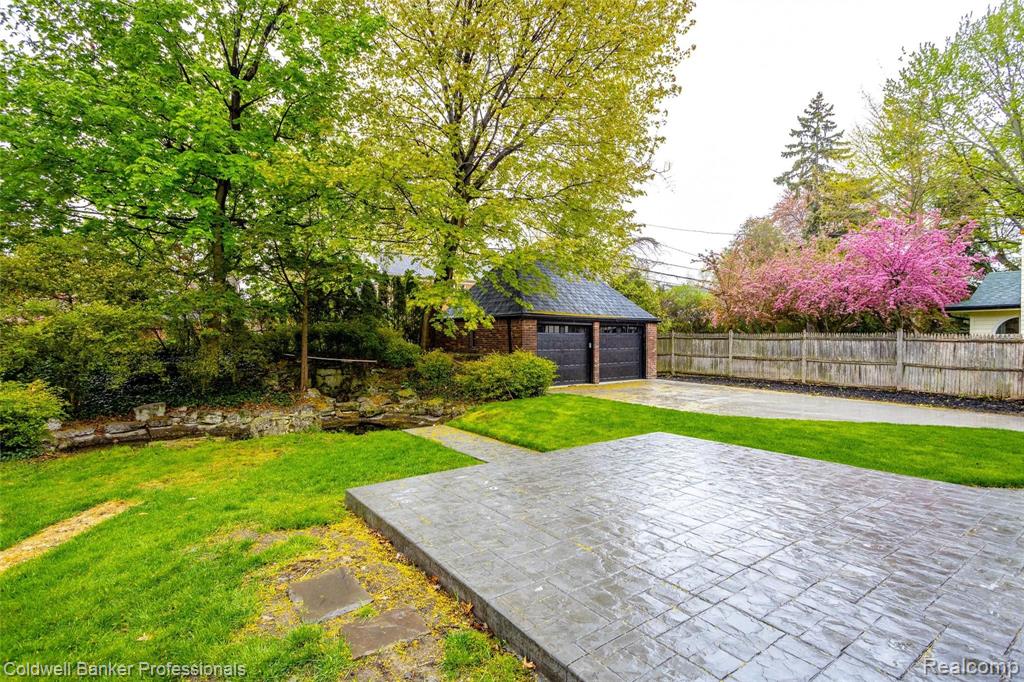 25 Hampton Road Grosse Pointe Shores, MI 48236 - Photo 39 of 45