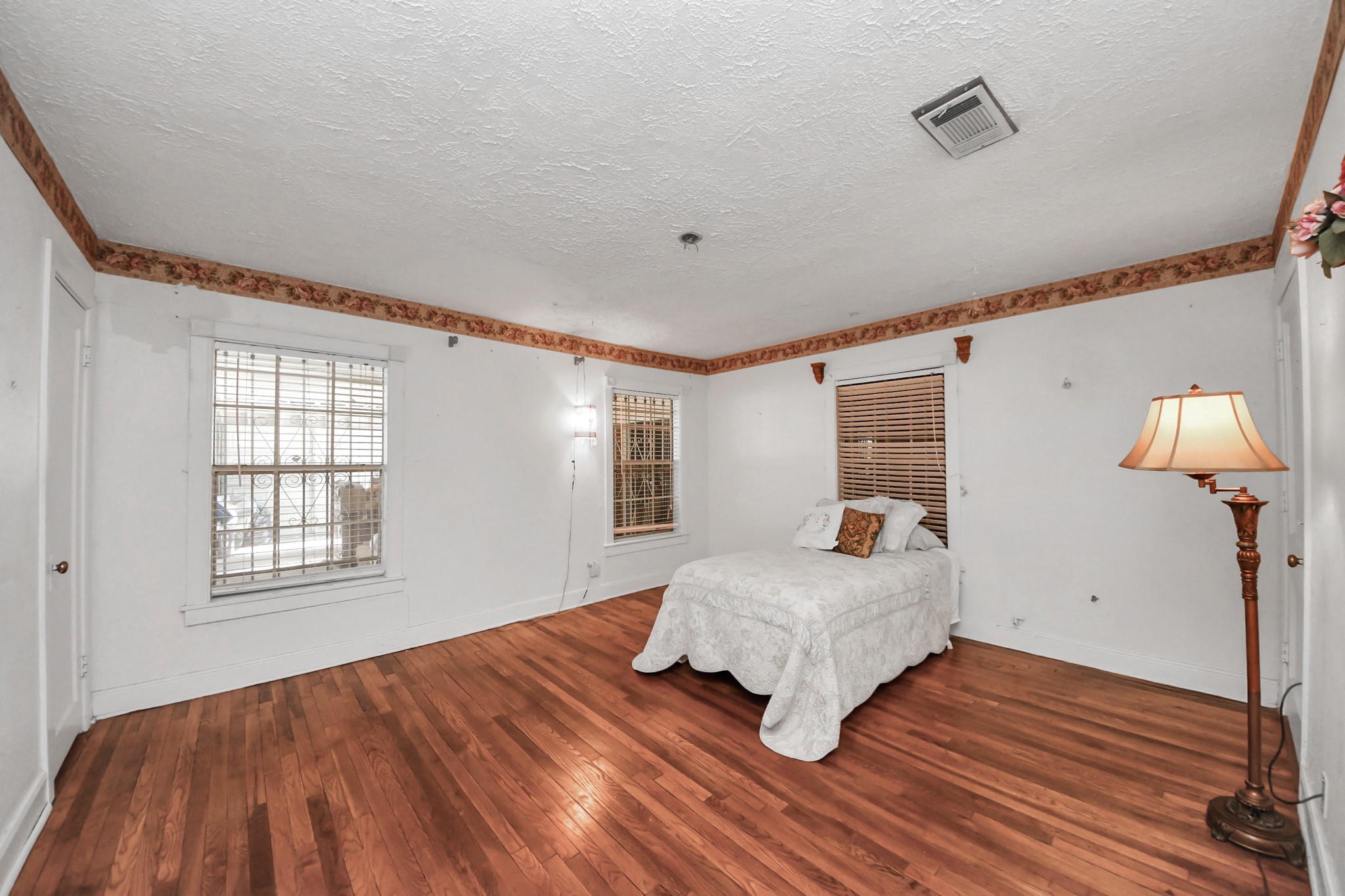 7184 Moline Street Houston, TX 77087 - Photo 23 of 32