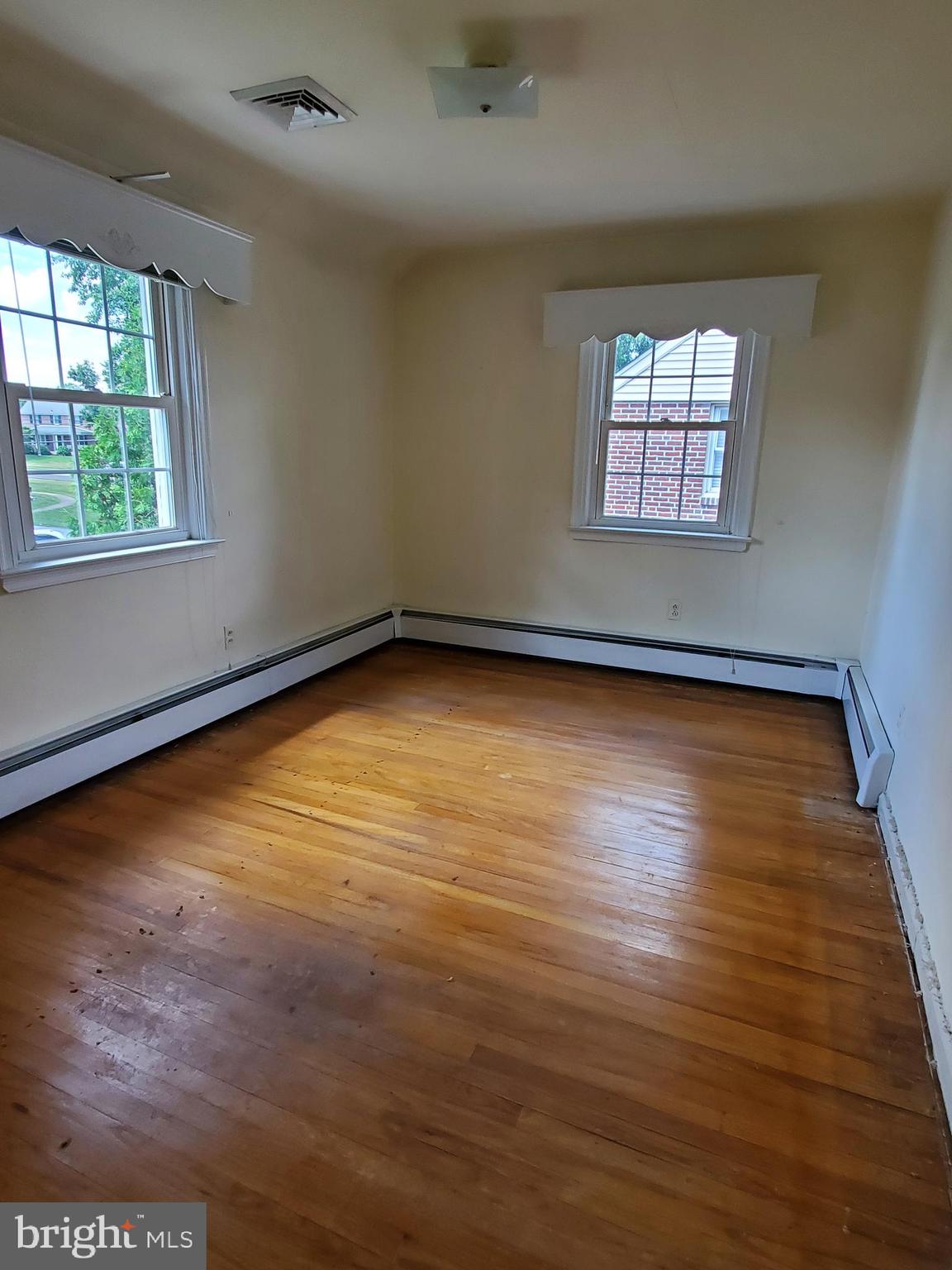 646 Wayne Avenue Springfield, PA 19064 - Photo 17 of 30 Gallery Image 17