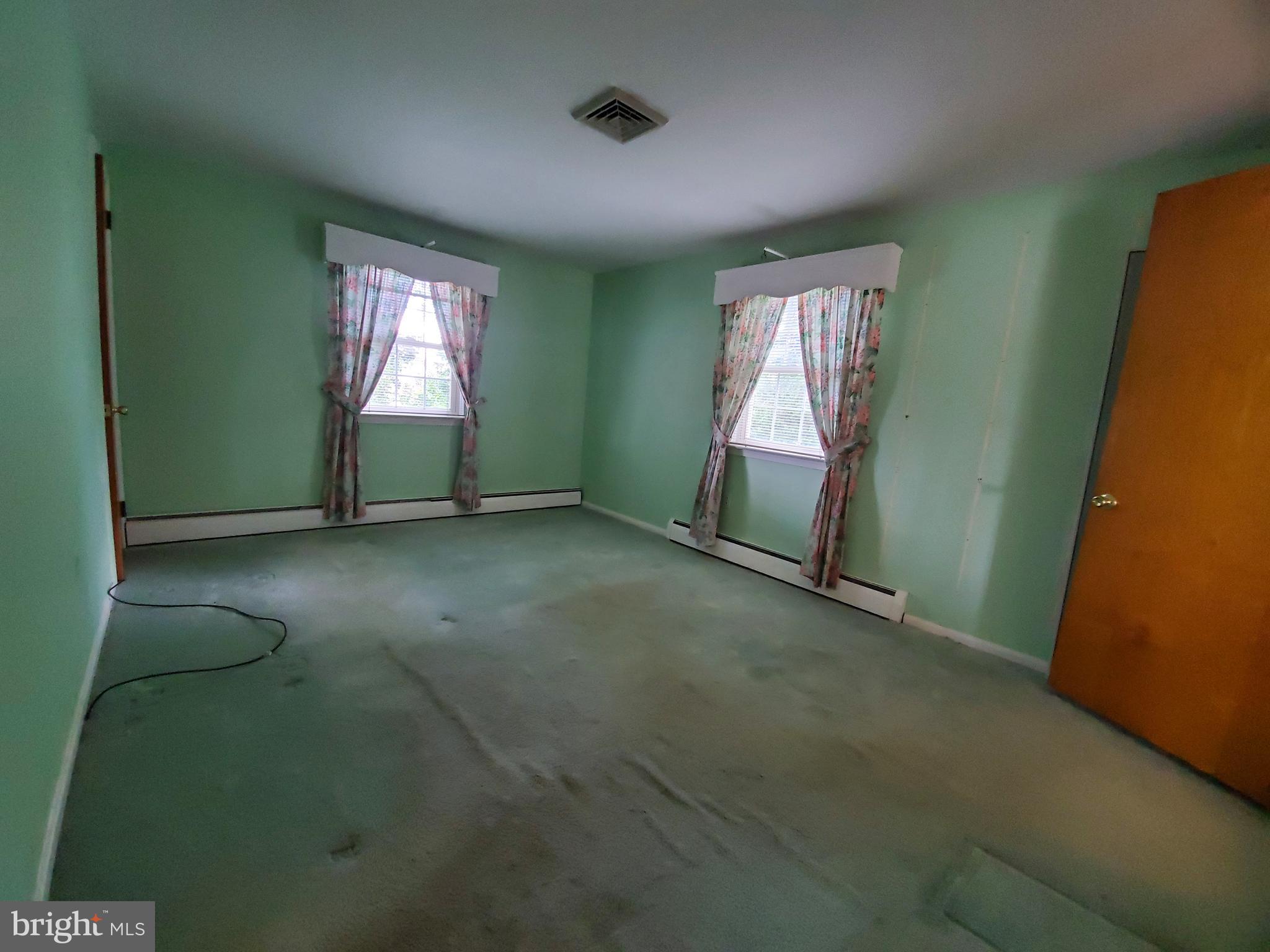646 Wayne Avenue Springfield, PA 19064 - Photo 10 of 30 Gallery Image 10