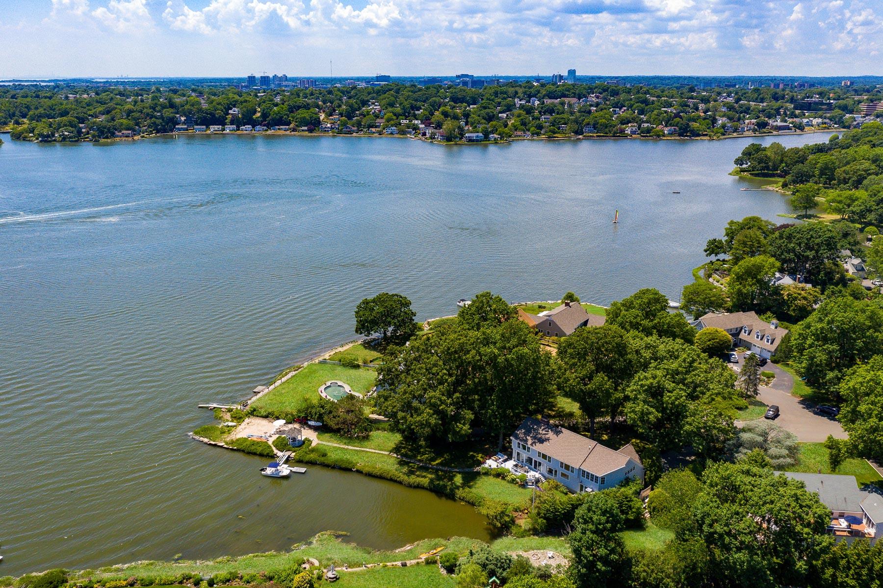 24 Lighthouse Way Darien, CT 06820 - Photo 1 of 32 24 Lighthouse Way 02ed - WEB