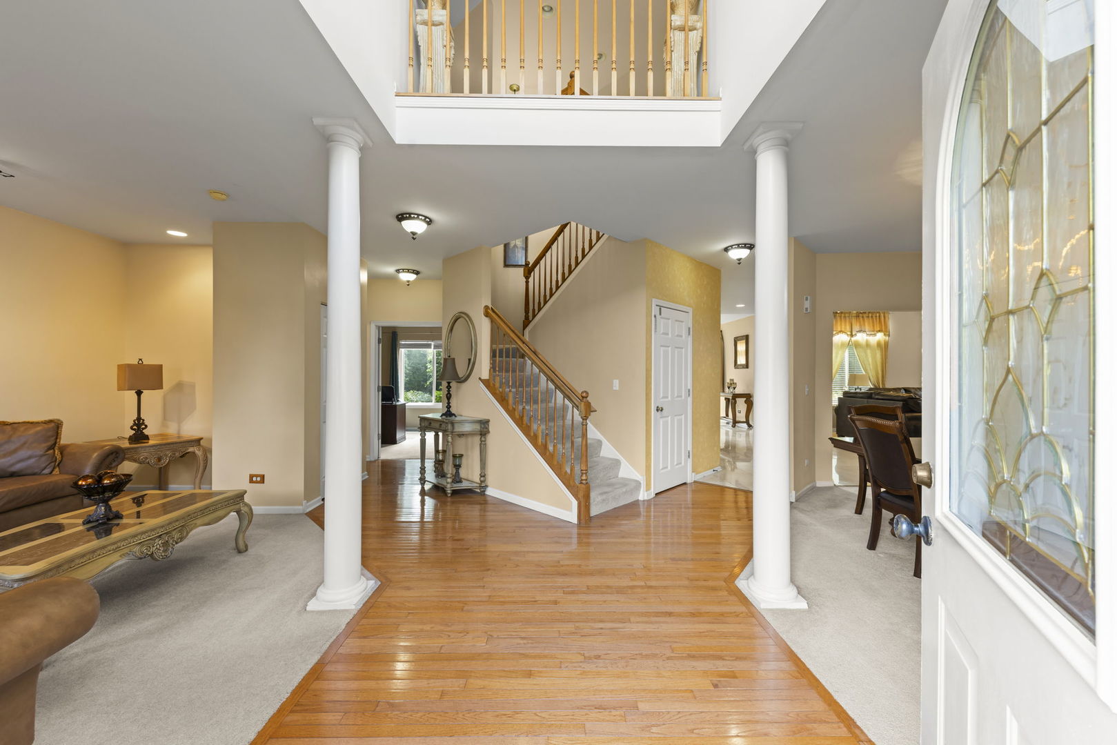 450 Raintree Drive Oswego, IL 60543 - Photo 2 of 26