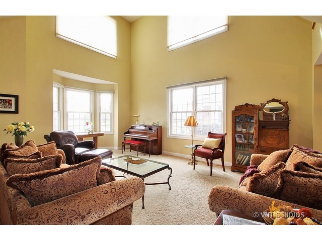 2254 Thistle Road Glenview, IL 60026 - Photo 3 of 10