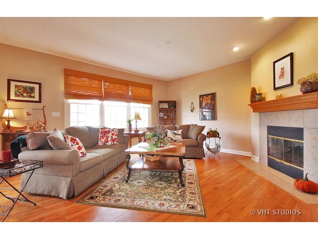 2254 Thistle Road Glenview, IL 60026 - Photo 6 of 10