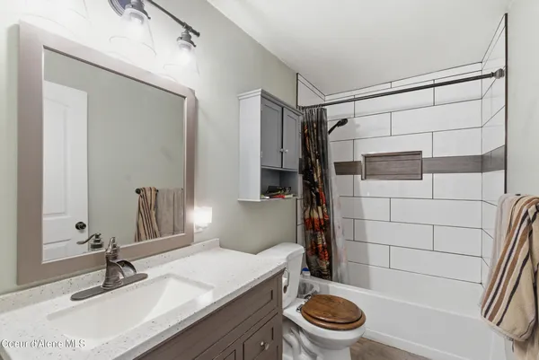 $480,000 | 1356 Sagle Road, Sagle, ID 83860