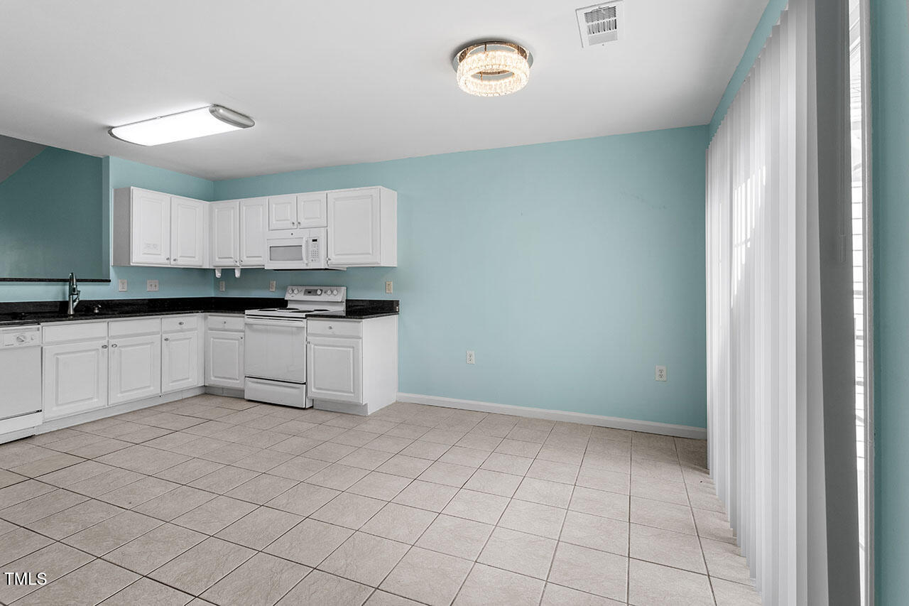 11361 Involute Place, Unit 102 Raleigh, NC 27617 - Photo 16 of 33 11361 Involute Place_31