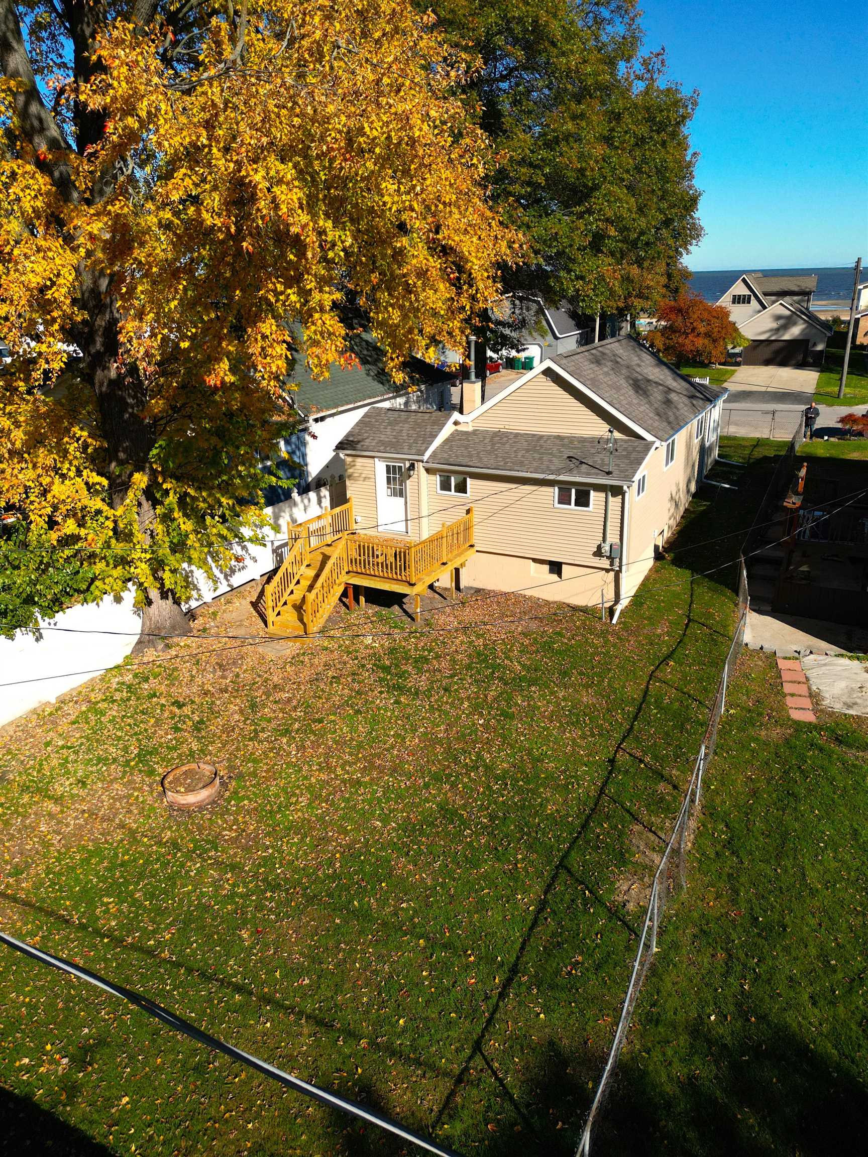 722 Bay Road Bay City, MI 48706 - Photo 4 of 21