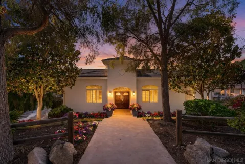 $1,050,000 | 28328 Kettering Lane, Escondido, CA 92026