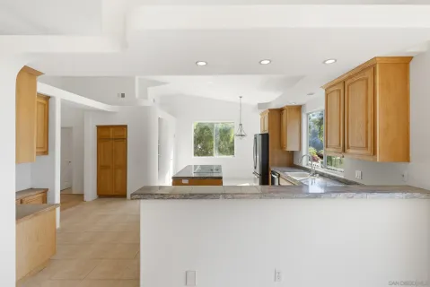 $1,050,000 | 28328 Kettering Lane, Escondido, CA 92026
