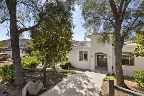 $950,000 | 28328 Kettering Lane, Escondido, CA 92026
