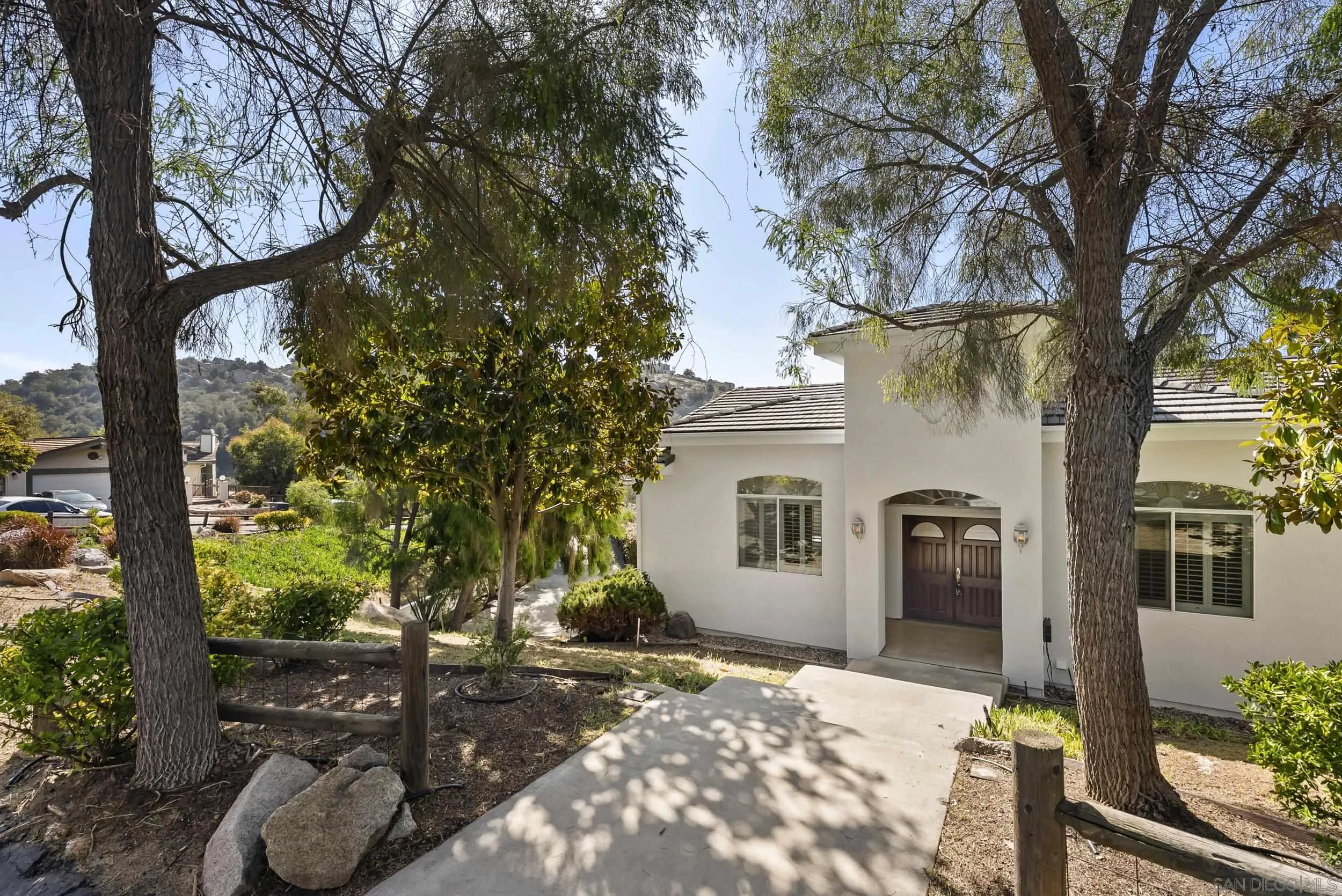 28328 Kettering Lane Escondido, CA 92026 - Photo 2 of 47